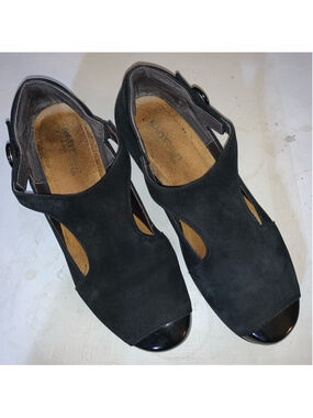 Women's Naot Black Leather low Heels size 37